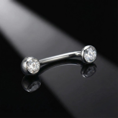 Piercing Christina avec Accessoires Sertis de Pierres et Boule à Filetage Interne en Titane Qualité Implant