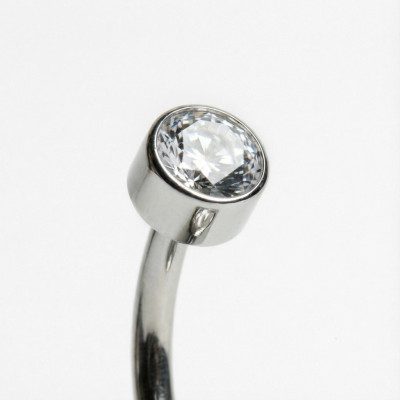 Bijou pour nombril en titane avec double zirconia ronde en sertissage et filetage interne